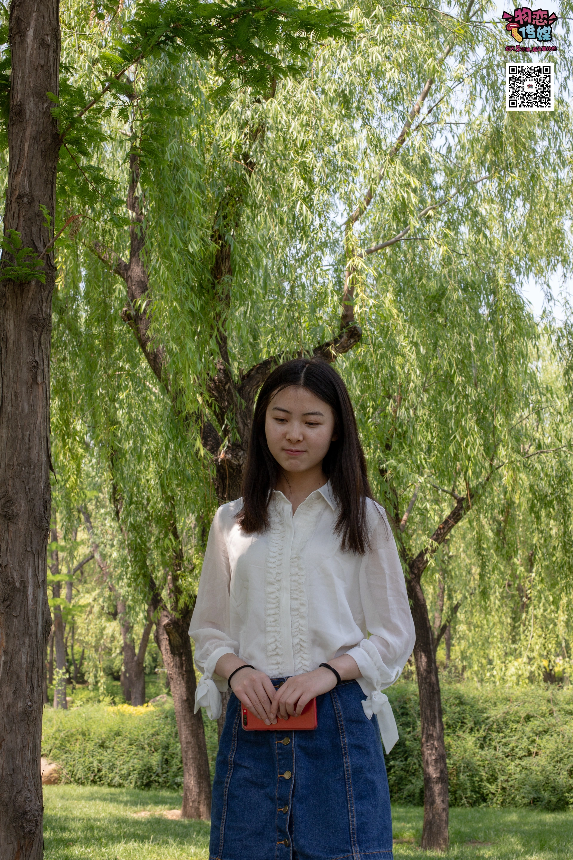 物恋传媒 NO.009 纯纯的邻家小妹哦，小白鞋下藏着什么样的棉袜呢 [187P]1.26GB 3
